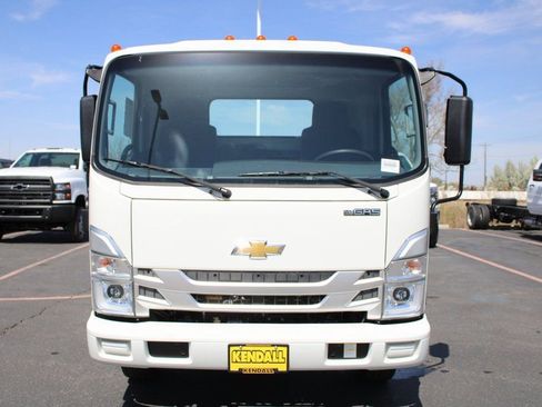 New 2025 Chevrolet Low Cab Forward image 15