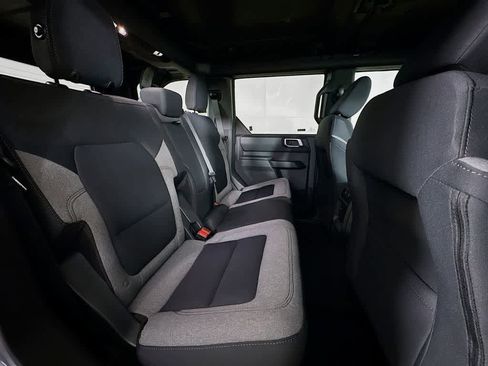 New 2025 Ford Bronco 4-Door image 29