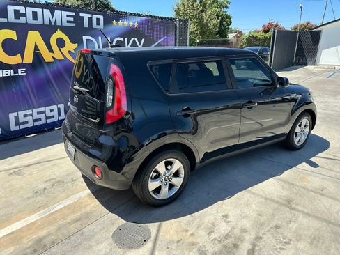 Used 2018 Kia Soul FWD image 7