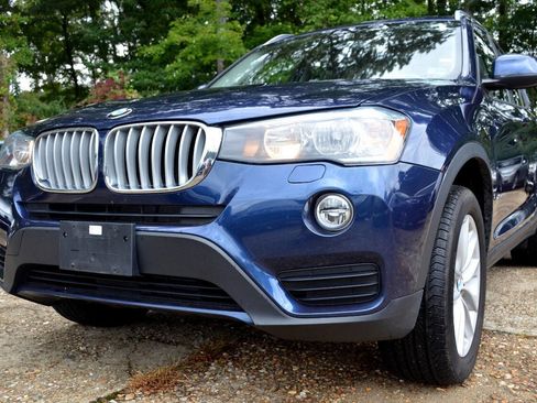 Used 2017 BMW X3 xDrive28i image 3