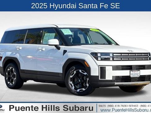 Used 2025 Hyundai Santa Fe SE FWD image 1