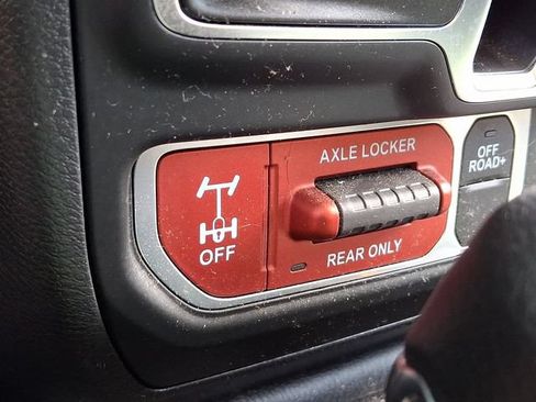 Used 2025 Jeep Wrangler Unlimited Sport AWD/4WD image 21