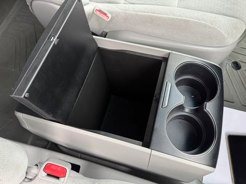 Used 2015 Toyota Sienna LE image 22