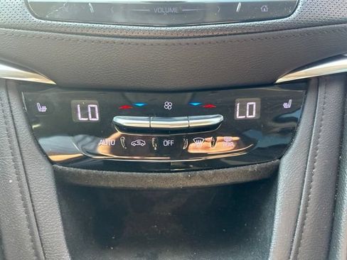Used 2019 Cadillac XT5 Luxury FWD image 11