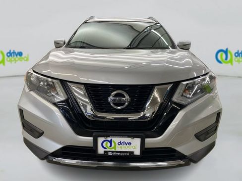 Used 2017 Nissan Rogue SV AWD/4WD image 15