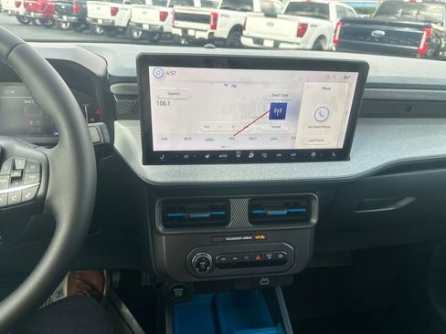 New 2025 Ford Maverick XLT w/ XLT Luxury Package image 25