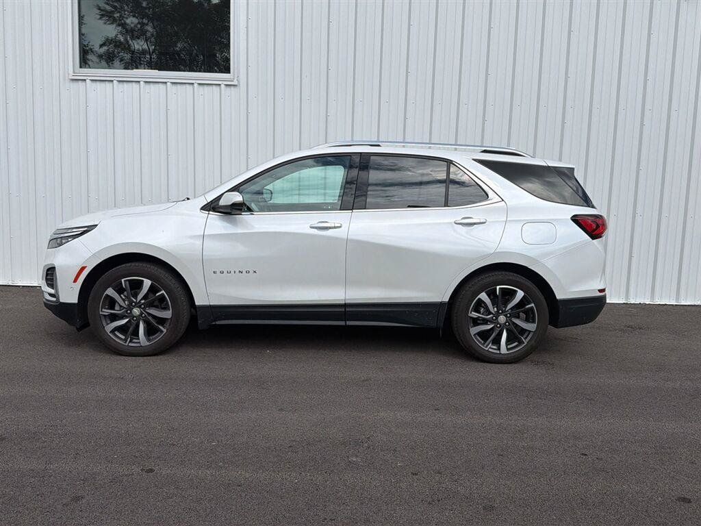 Used 2022 Chevrolet Equinox Premier AWD/4WD image 3