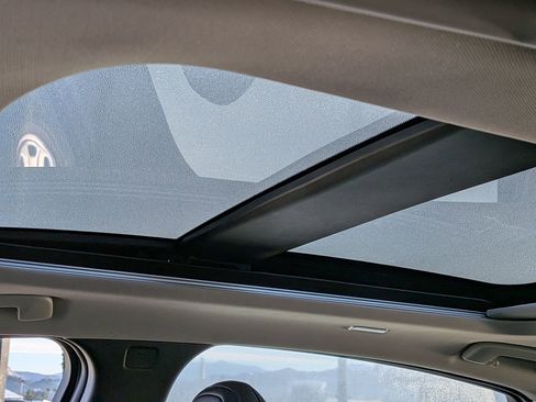 Certified 2024 Nissan Ariya FWD image 23