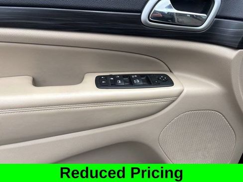 Used 2022 Jeep Grand Cherokee Laredo E w/ Security & Convenience Group AWD/4WD image 13