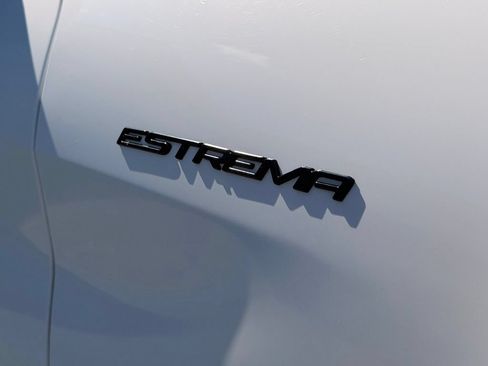 Used 2023 Alfa Romeo Giulia Estrema AWD/4WD image 22