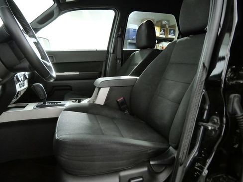 Used 2009 Ford Escape XLT FWD image 17