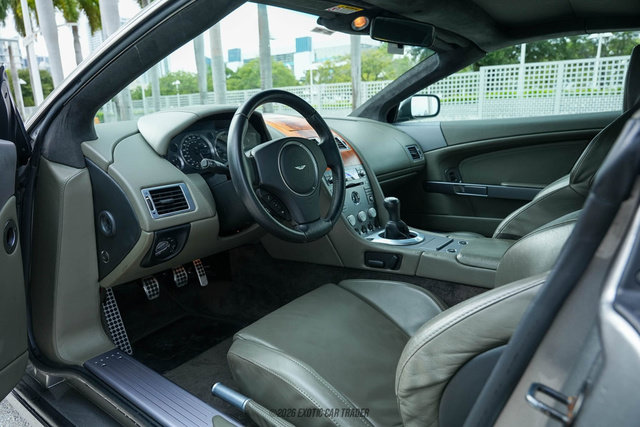 Used 2006 Aston Martin DB9 Volante RWD image 25