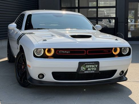 Used 2022 Dodge Challenger R/T Scat Pack RWD image 5