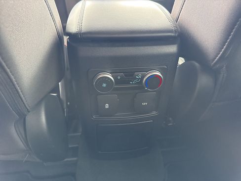 Certified 2023 Ford Explorer XLT image 34