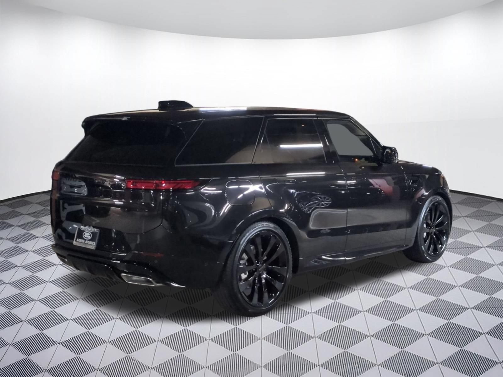 New 2027 Land Rover Range Rover Sport Dynamic SE AWD/4WD image 5
