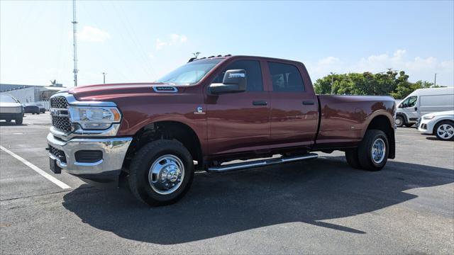 Used 2024 RAM 3500 Tradesman w/ Chrome Appearance Group AWD/4WD image 2