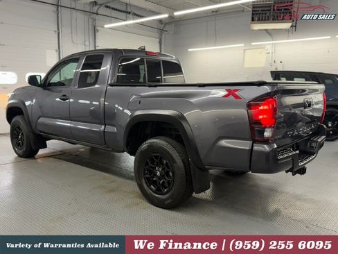 Used 2020 Toyota Tacoma SR w/ SX Package AWD/4WD image 11