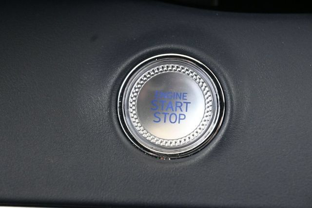 Used 2025 Genesis GV70 3.5T Sport AWD/4WD image 32