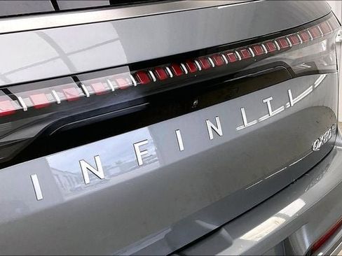 Certified 2025 INFINITI QX80 Sensory AWD/4WD image 33