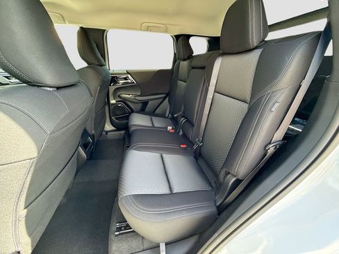 New 2026 Mitsubishi Outlander ES image 24