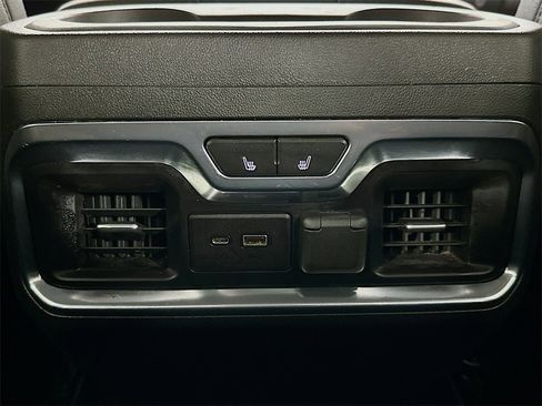 Used 2021 Chevrolet Silverado 2500 LTZ w/ LTZ Plus Package image 29