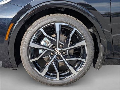 New 2026 Toyota Prius Plug-In Hybrid FWD image 10