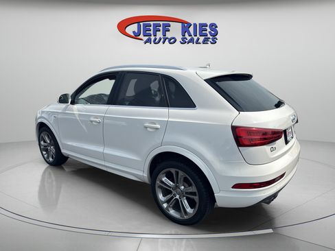 Used 2018 Audi Q3 2.0T Premium Plus w/ Premium Plus Package AWD/4WD image 7