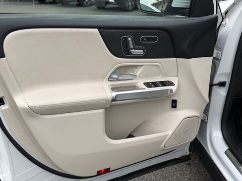 Used 2020 Mercedes-Benz GLB 250 image 19