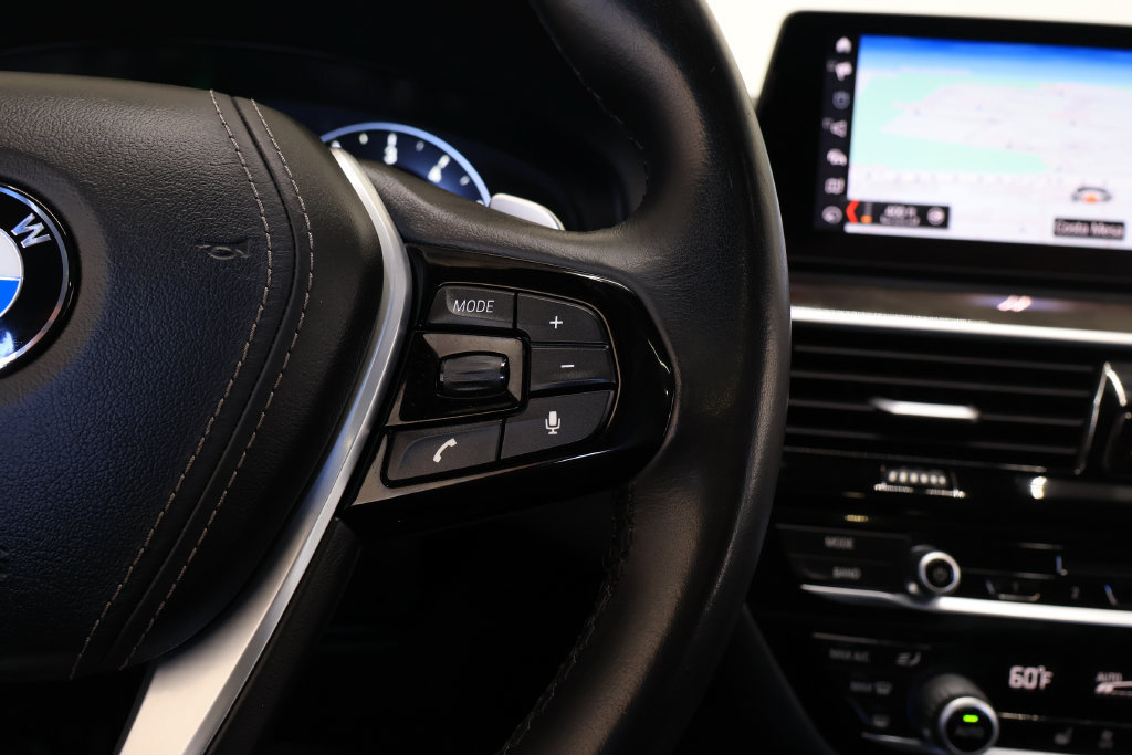 Used 2019 BMW 540i w/ Convenience Package RWD image 25