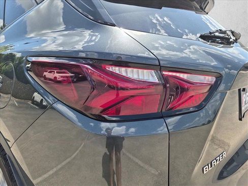 Used 2019 Chevrolet Blazer LT w/ Sun and Wheels Package FWD image 30