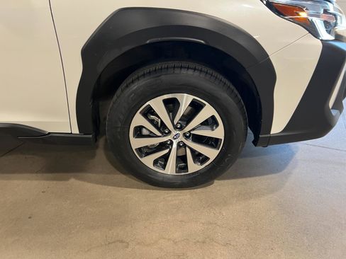 Used 2024 Subaru Outback Premium AWD/4WD image 38