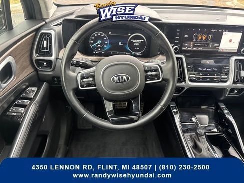 Used 2021 Kia Sorento SX Prestige image 13