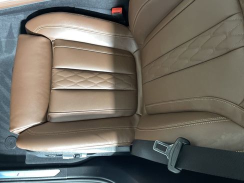 Used 2025 BMW X5 xDrive50e w/ M Sport Package image 27