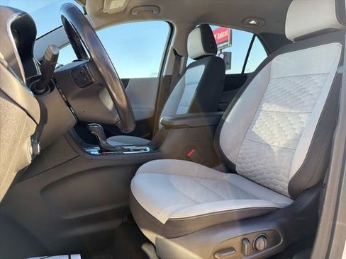 Used 2020 Chevrolet Equinox LT w/ Driver Convenience Package image 12