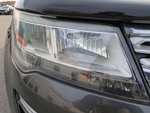 Used 2019 Ford Explorer XLT w/ Class III Trailer Tow Package image 11