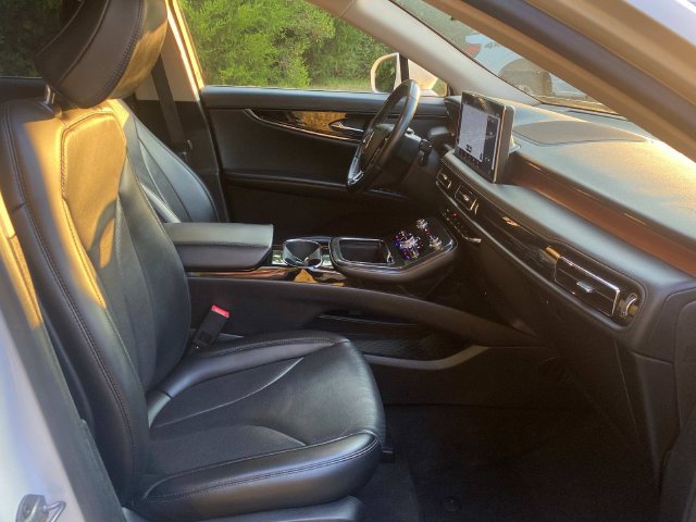 Certified 2023 Lincoln Nautilus Reserve FWD image 35
