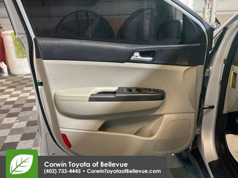 Used 2020 Kia Sportage LX image 10