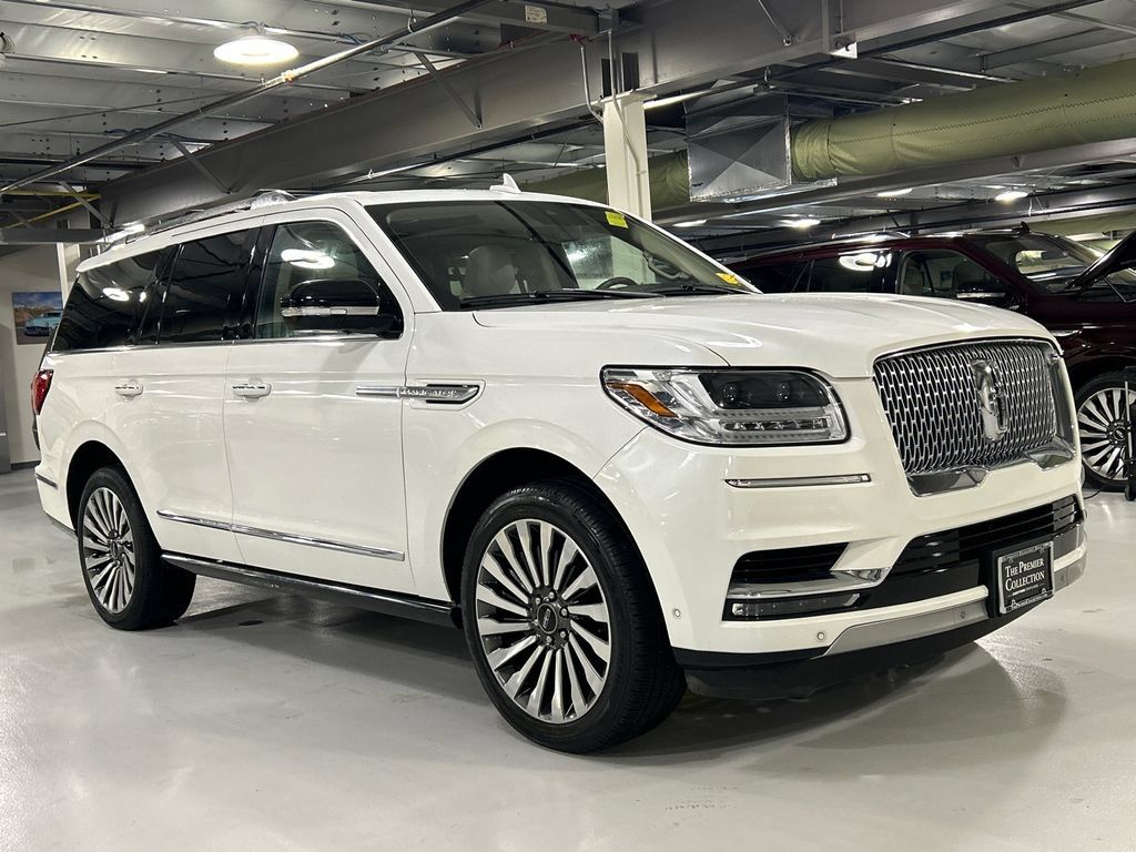 Used 2021 Lincoln Navigator Reserve w/ Luxury Package AWD/4WD image 1