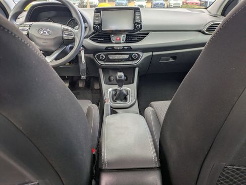 Used 2018 Hyundai Elantra GT image 25