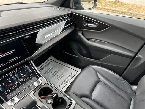 Used 2021 Audi Q8 Premium Plus w/ Premium Plus Package image 29