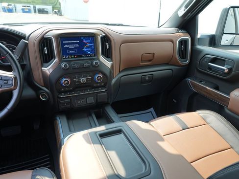 Certified 2022 Chevrolet Silverado 3500 High Country w/ Safety Package II AWD/4WD image 22
