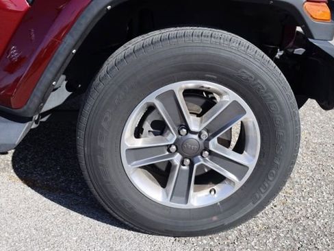 Used 2021 Jeep Wrangler Unlimited Sahara image 10