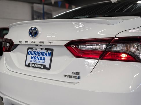Used 2023 Toyota Camry SE image 9