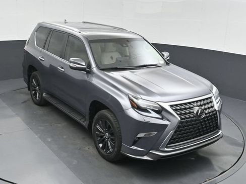 Used 2023 Lexus GX 460 Luxury w/ Sport Design Package AWD/4WD image 41