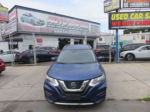 Used 2020 Nissan Rogue SV w/ Premium Package AWD/4WD image 6