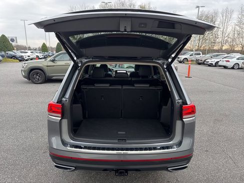 Certified 2024 Volkswagen Atlas SE image 10