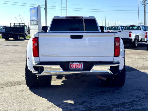 Used 2024 Chevrolet Silverado 3500 LTZ w/ LTZ Convenience Package image 8
