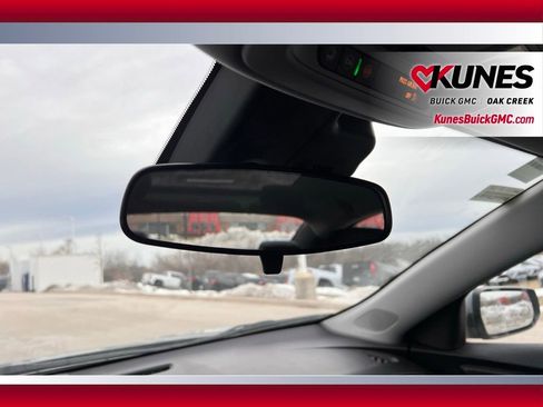 Used 2024 Chevrolet Malibu LT image 23