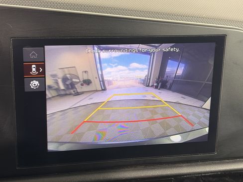 Used 2024 Kia Niro LX FWD image 19