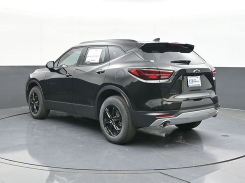 New 2025 Chevrolet Blazer LT w/ Midnight/Sport Edition FWD image 11